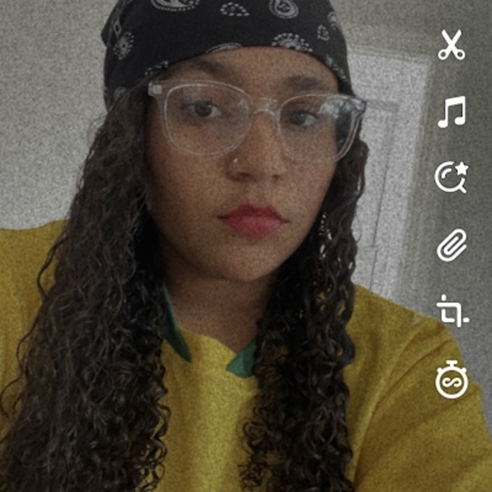 Meet your Posher, Hannah